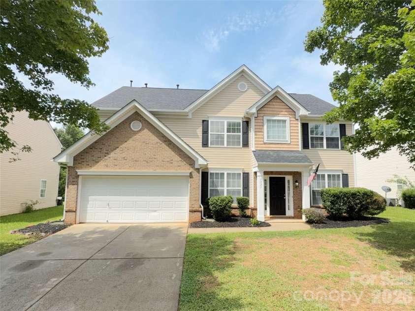 9927 Jeanette Circle, Charlotte, NC 28213.  MLS# CAR4415748, YatesRealty ID 45983. 