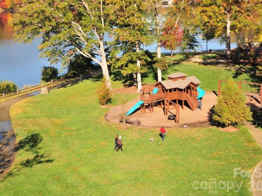 33 Gray Duster Circle, Biltmore Lake, NC 28715.  MLS# CAR4416442, YatesRealty ID 45985. 