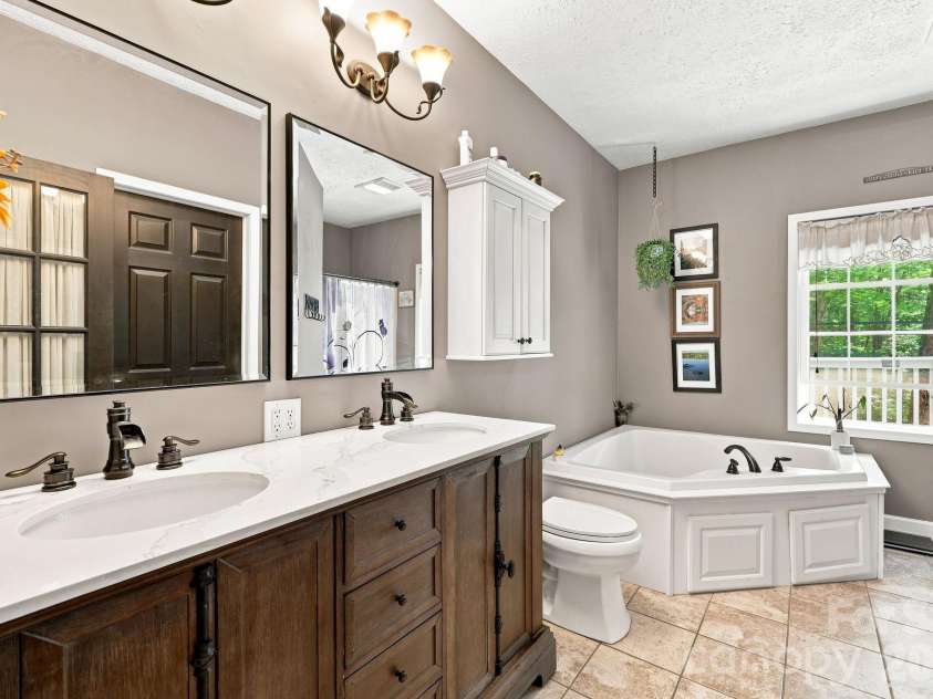 28 Gentlewood Trail, Candler, NC 28715.  MLS# CAR4412356, YatesRealty ID 45986. 