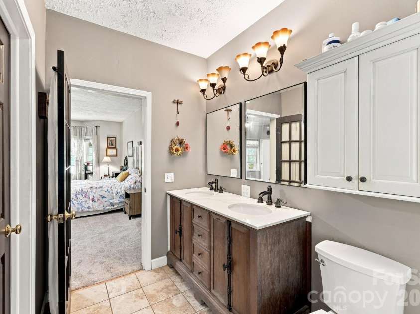 28 Gentlewood Trail, Candler, NC 28715.  MLS# CAR4412356, YatesRealty ID 45986. 
