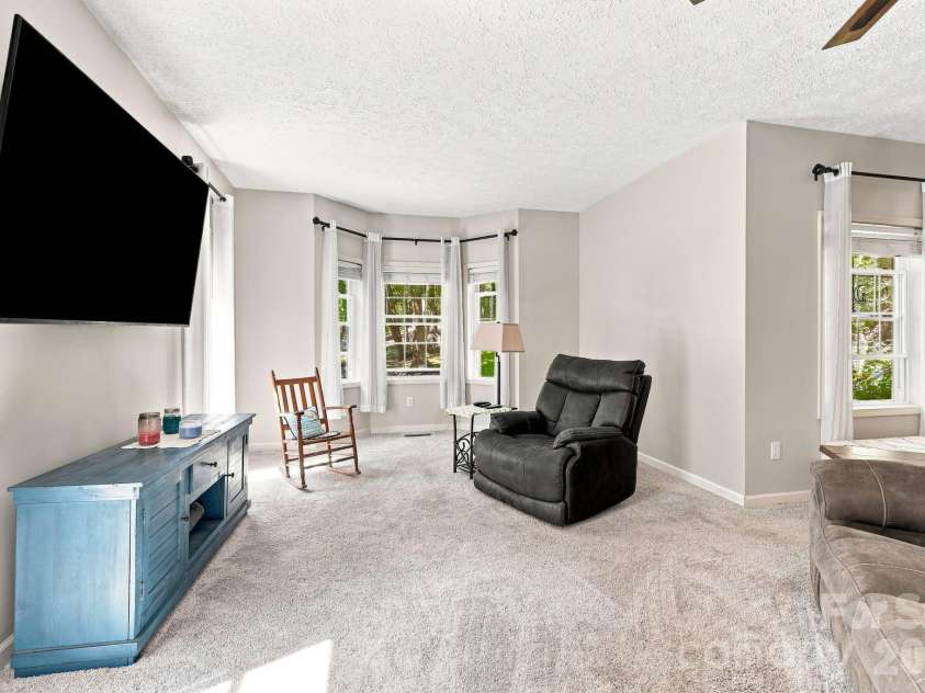 28 Gentlewood Trail, Candler, NC 28715.  MLS# CAR4412356, YatesRealty ID 45986. 