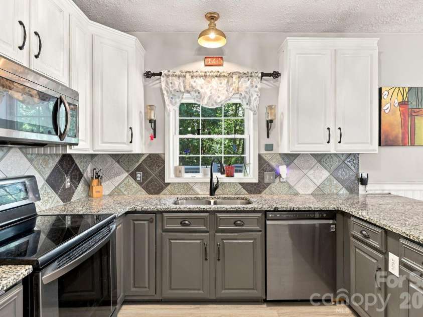 28 Gentlewood Trail, Candler, NC 28715.  MLS# CAR4412356, YatesRealty ID 45986. 