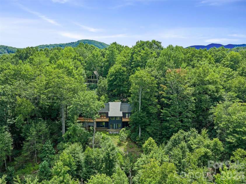 156 Winterstar Loop, Burnsville, NC 28714.  MLS# CAR4416856, YatesRealty ID 45987. 