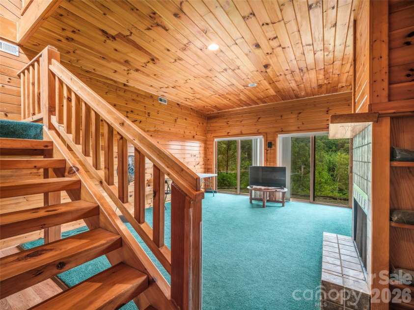 156 Winterstar Loop, Burnsville, NC 28714.  MLS# CAR4416856, YatesRealty ID 45987. 