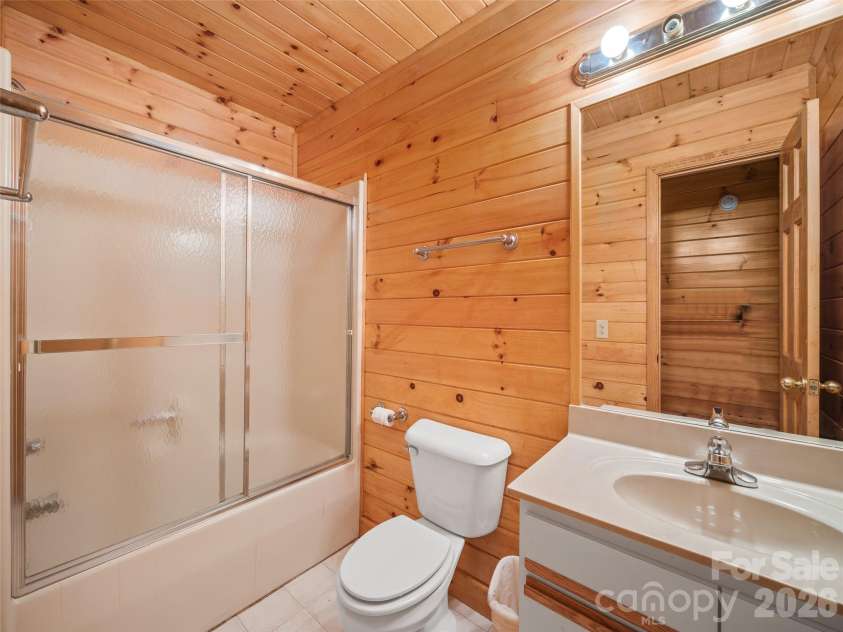 156 Winterstar Loop, Burnsville, NC 28714.  MLS# CAR4416856, YatesRealty ID 45987. 
