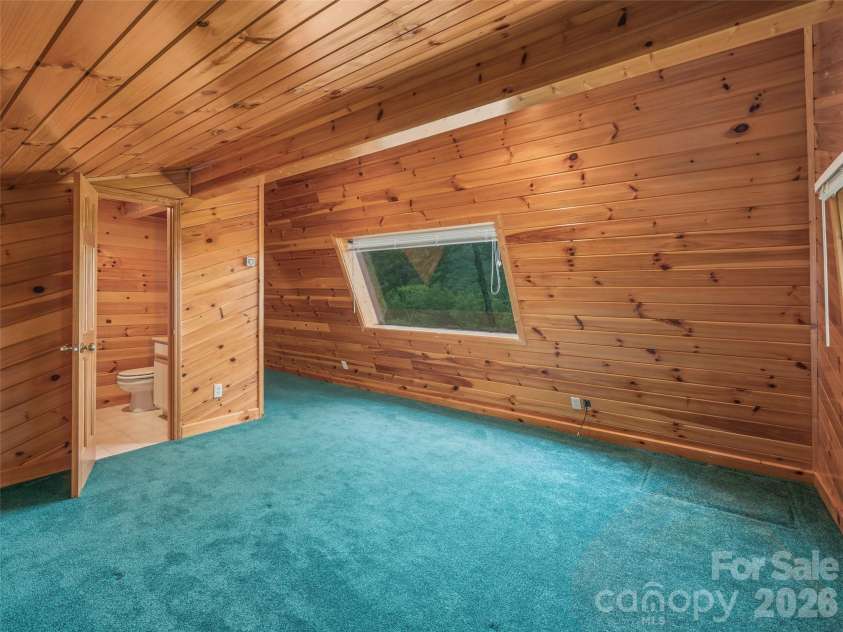 156 Winterstar Loop, Burnsville, NC 28714.  MLS# CAR4416856, YatesRealty ID 45987. 