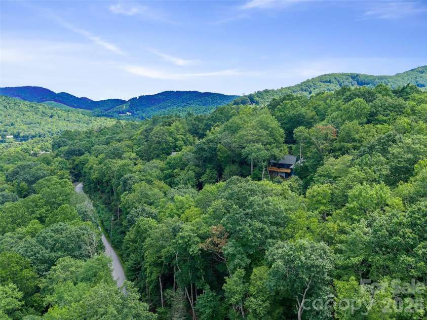 156 Winterstar Loop, Burnsville, NC 28714.  MLS# CAR4416856, YatesRealty ID 45987. 