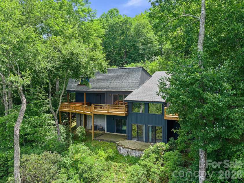 156 Winterstar Loop, Burnsville, NC 28714.  MLS# CAR4416856, YatesRealty ID 45987. 