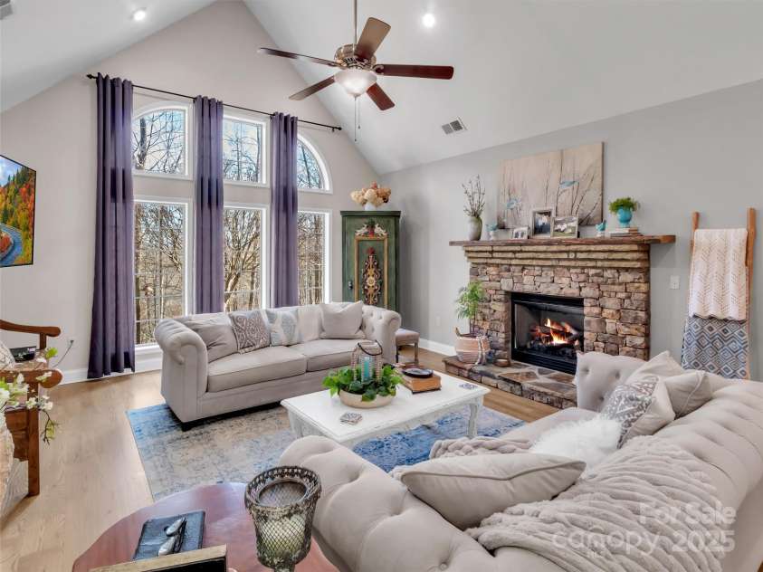 166 Amaroo Ridge, Webster, NC 28788.  MLS# CAR4334119, YatesRealty ID 4599. 