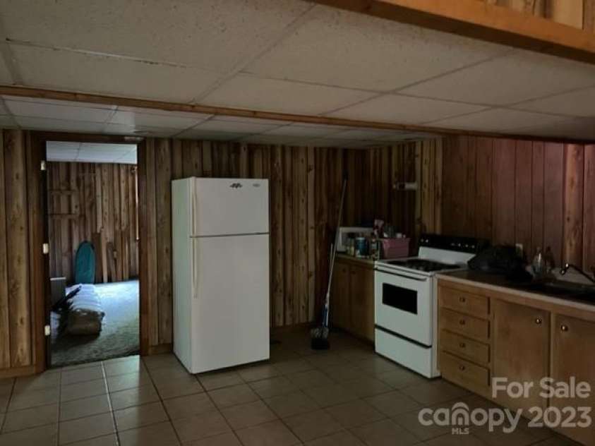 2752 Old Highway 221 None, Marion, NC 28752.  MLS# CAR4074622, YatesRealty ID 4599. 