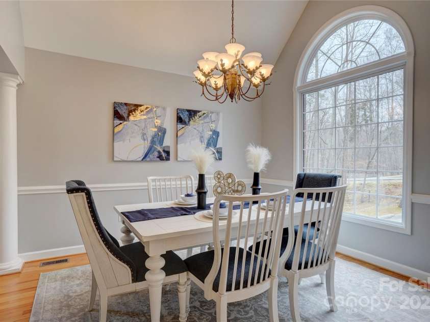 5306 Club View Drive, Concord, NC 28025.  MLS# CAR4332887, YatesRealty ID 4599. 