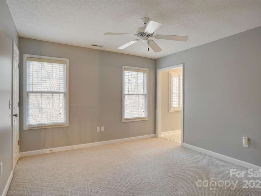 5306 Club View Drive, Concord, NC 28025.  MLS# CAR4332887, YatesRealty ID 4599. 