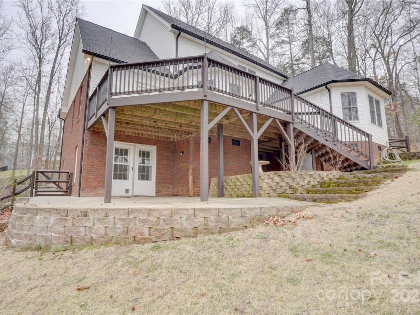 5306 Club View Drive, Concord, NC 28025.  MLS# CAR4332887, YatesRealty ID 4599. 