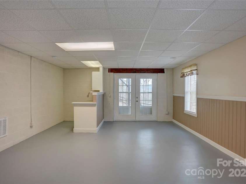 5306 Club View Drive, Concord, NC 28025.  MLS# CAR4332887, YatesRealty ID 4599. Basement