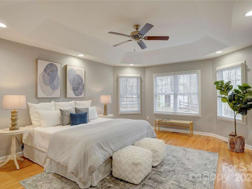 5306 Club View Drive, Concord, NC 28025.  MLS# CAR4332887, YatesRealty ID 4599. Primary Bedroom