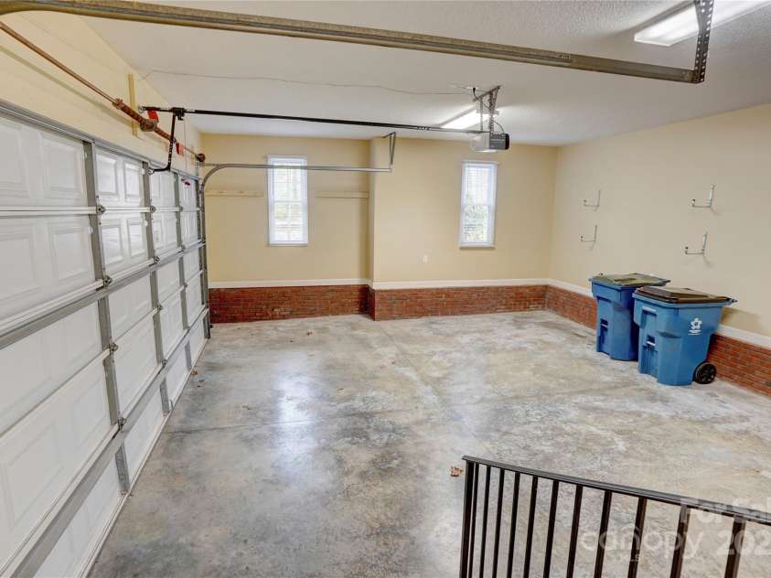 5306 Club View Drive, Concord, NC 28025.  MLS# CAR4332887, YatesRealty ID 4599. Two Car Garage