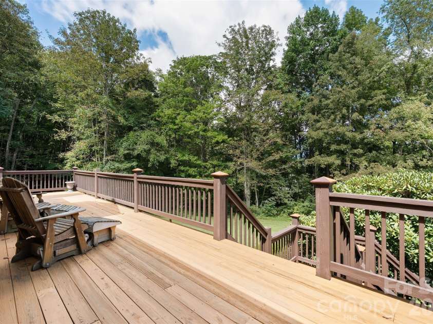 366 Sequoyah Drive, Waynesville, NC 28785.  MLS# CAR4413892, YatesRealty ID 45990. 
