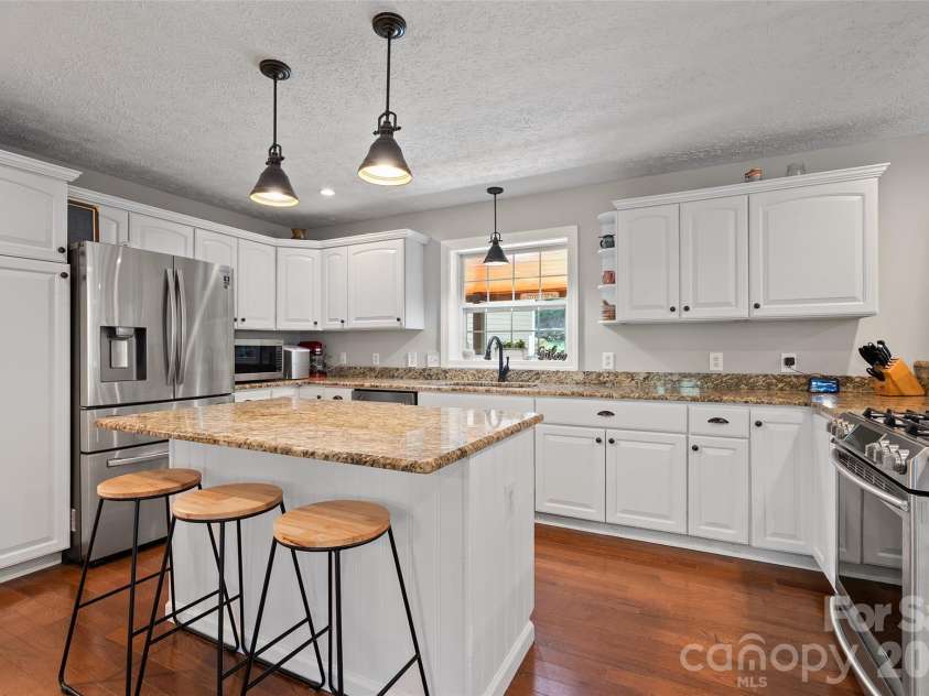 366 Sequoyah Drive, Waynesville, NC 28785.  MLS# CAR4413892, YatesRealty ID 45990. 