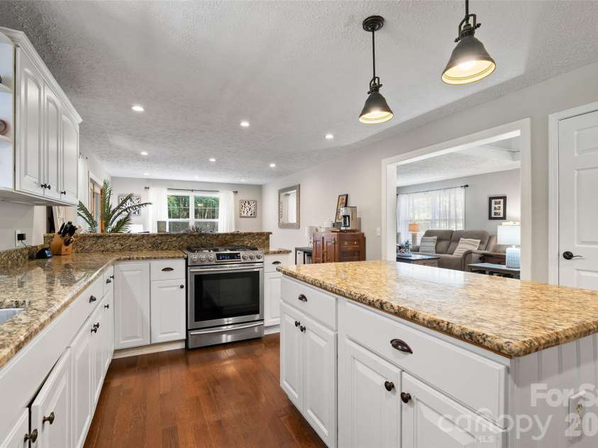 366 Sequoyah Drive, Waynesville, NC 28785.  MLS# CAR4413892, YatesRealty ID 45990. 