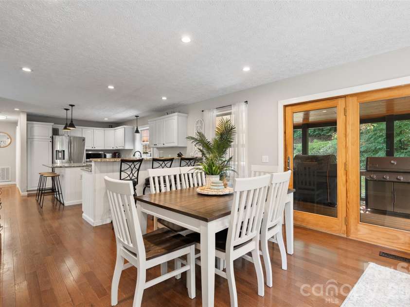 366 Sequoyah Drive, Waynesville, NC 28785.  MLS# CAR4413892, YatesRealty ID 45990. 