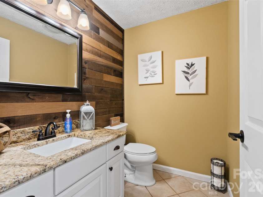 366 Sequoyah Drive, Waynesville, NC 28785.  MLS# CAR4413892, YatesRealty ID 45990. 
