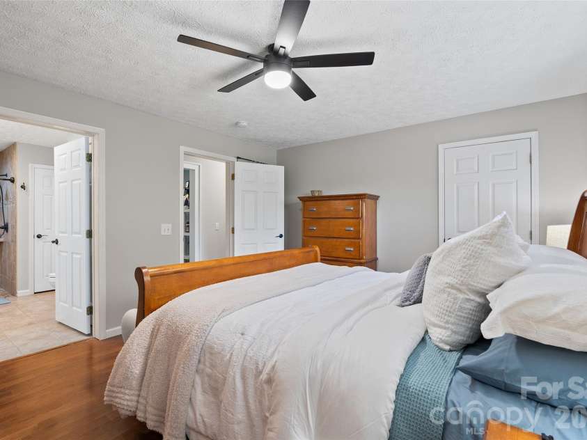 366 Sequoyah Drive, Waynesville, NC 28785.  MLS# CAR4413892, YatesRealty ID 45990. 
