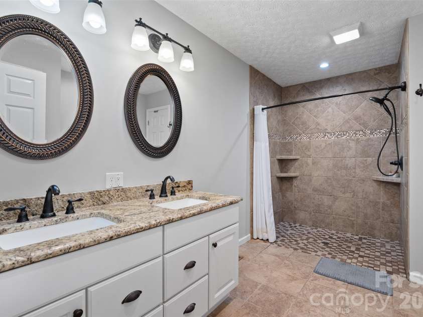 366 Sequoyah Drive, Waynesville, NC 28785.  MLS# CAR4413892, YatesRealty ID 45990. 