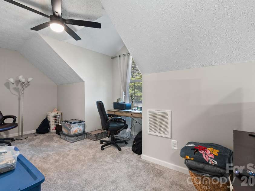 366 Sequoyah Drive, Waynesville, NC 28785.  MLS# CAR4413892, YatesRealty ID 45990. 