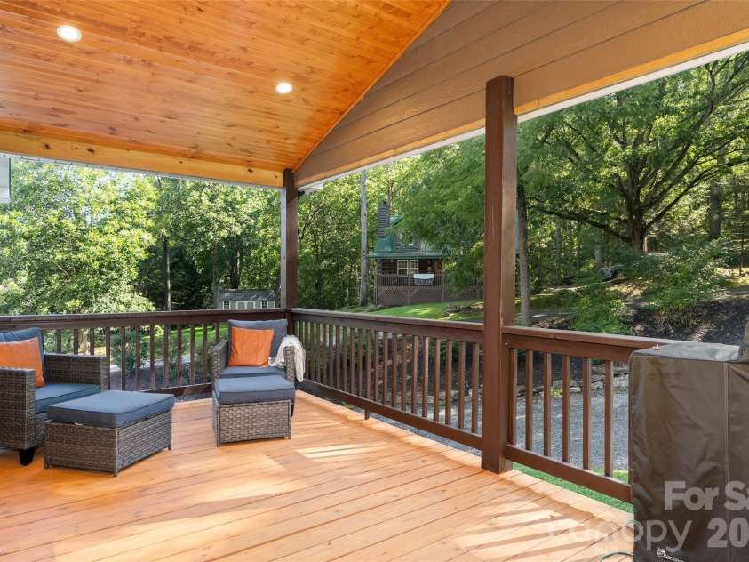 366 Sequoyah Drive, Waynesville, NC 28785.  MLS# CAR4413892, YatesRealty ID 45990. 