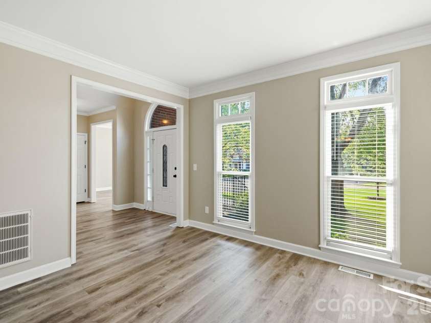 1321 Hillshire Meadow Drive, Matthews, NC 28105.  MLS# CAR4415278, YatesRealty ID 45991. 