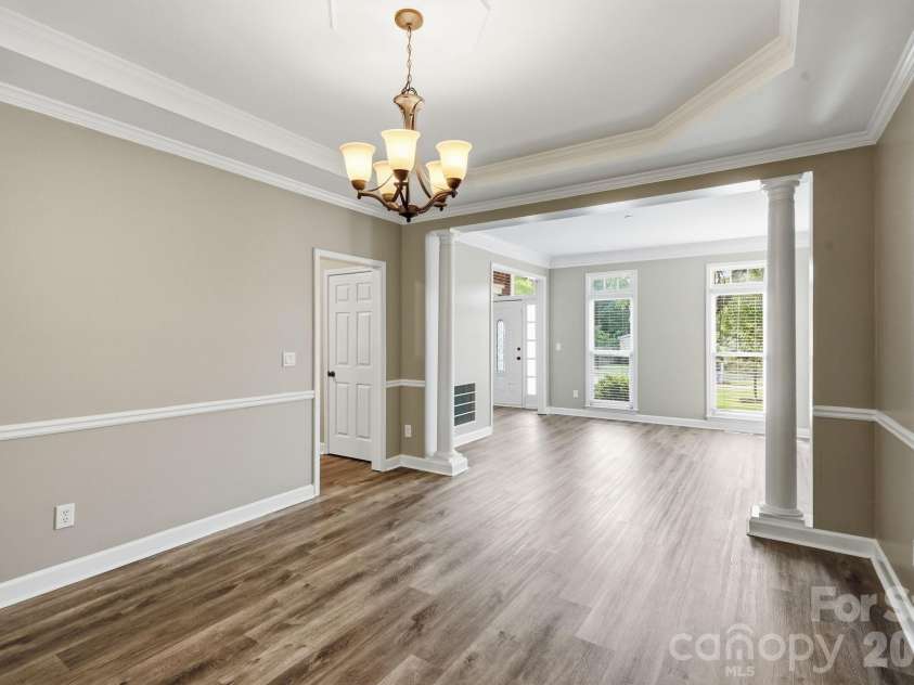 1321 Hillshire Meadow Drive, Matthews, NC 28105.  MLS# CAR4415278, YatesRealty ID 45991. 