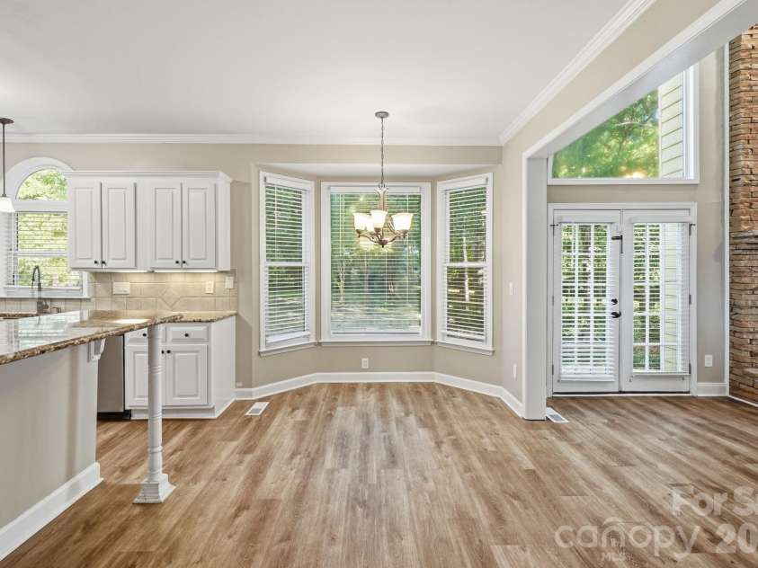 1321 Hillshire Meadow Drive, Matthews, NC 28105.  MLS# CAR4415278, YatesRealty ID 45991. 