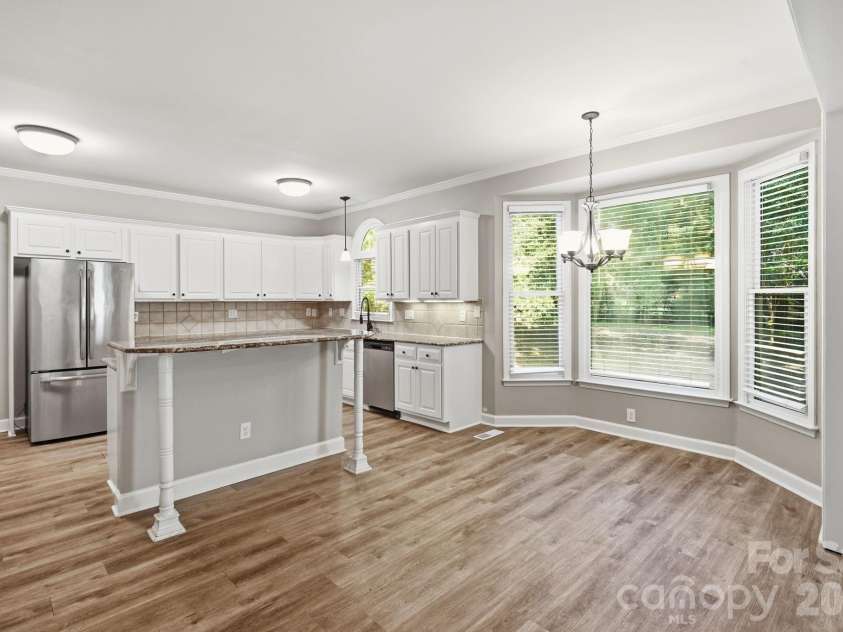1321 Hillshire Meadow Drive, Matthews, NC 28105.  MLS# CAR4415278, YatesRealty ID 45991. 