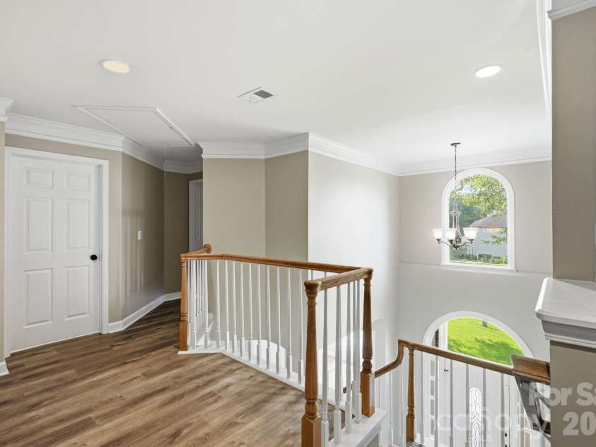 1321 Hillshire Meadow Drive, Matthews, NC 28105.  MLS# CAR4415278, YatesRealty ID 45991. 