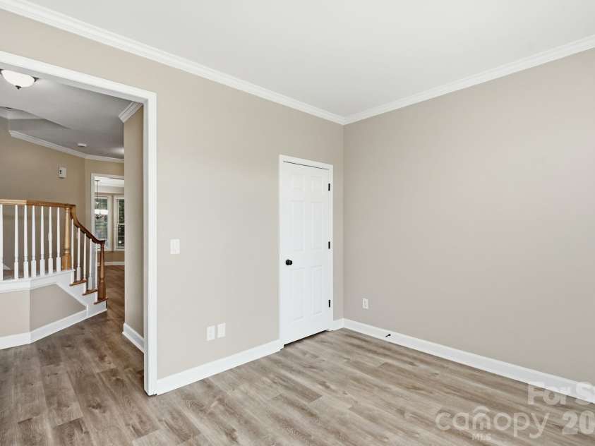 1321 Hillshire Meadow Drive, Matthews, NC 28105.  MLS# CAR4415278, YatesRealty ID 45991. 