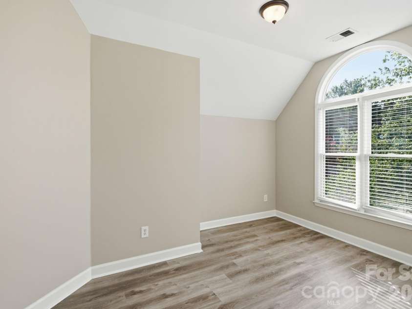 1321 Hillshire Meadow Drive, Matthews, NC 28105.  MLS# CAR4415278, YatesRealty ID 45991. 