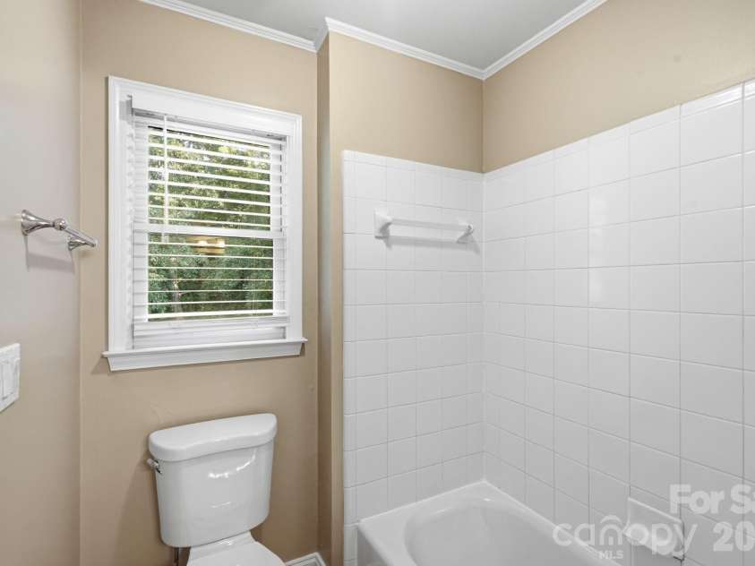 1321 Hillshire Meadow Drive, Matthews, NC 28105.  MLS# CAR4415278, YatesRealty ID 45991. 