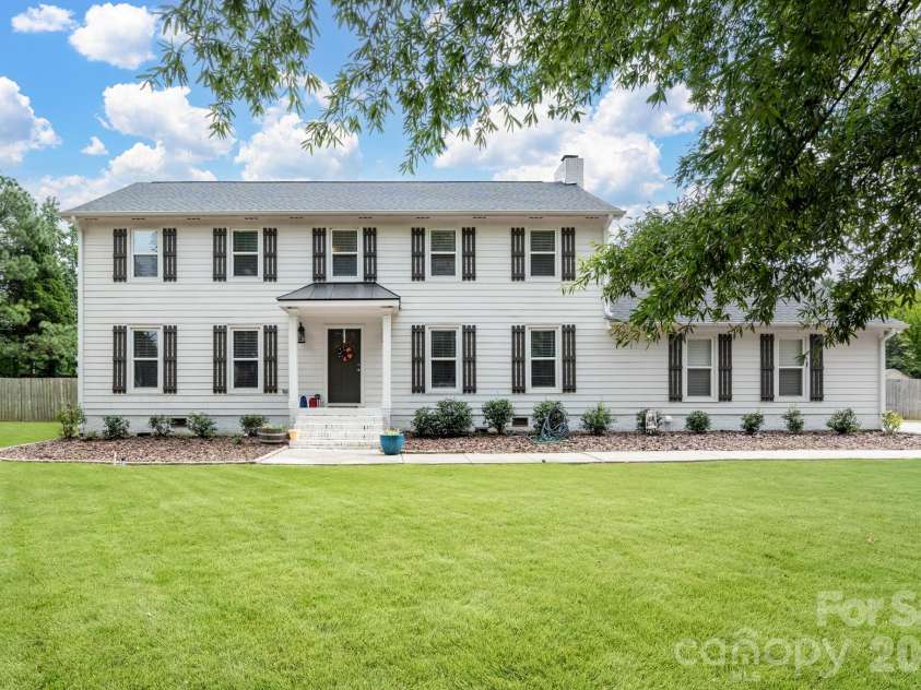 7808 Biddstone Court, Charlotte, NC 28226.  MLS# CAR4414783, YatesRealty ID 45992. 
