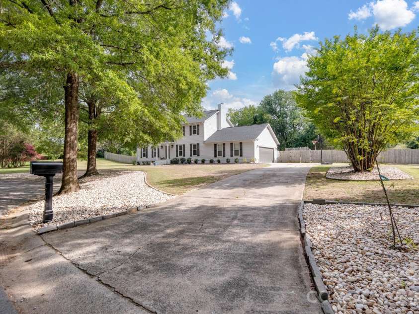 7808 Biddstone Court, Charlotte, NC 28226.  MLS# CAR4414783, YatesRealty ID 45992. 