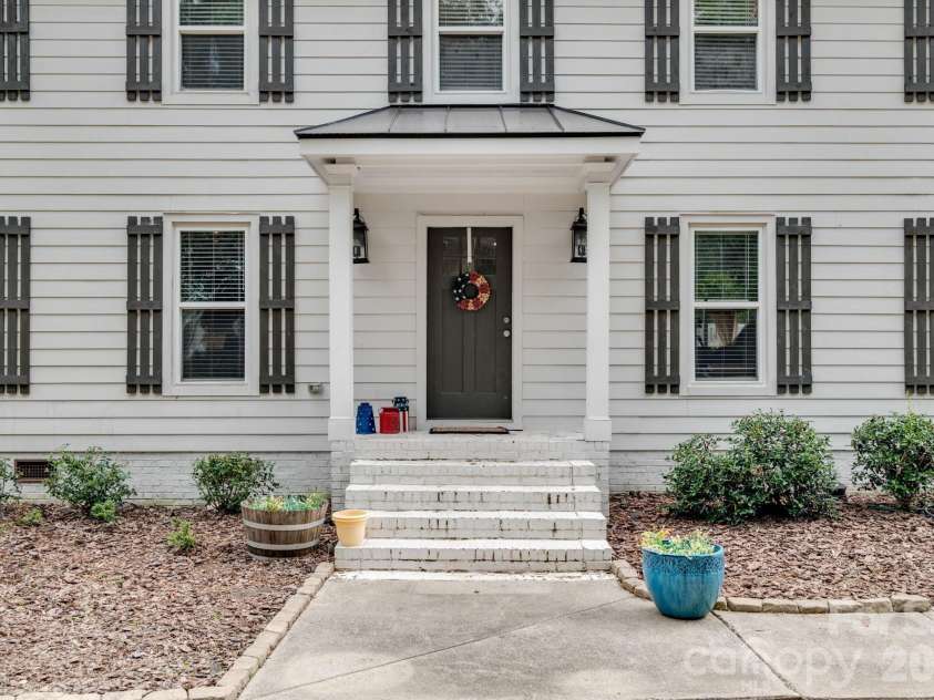 7808 Biddstone Court, Charlotte, NC 28226.  MLS# CAR4414783, YatesRealty ID 45992. 