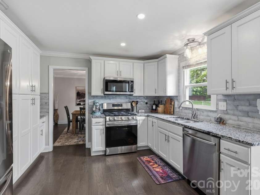 7808 Biddstone Court, Charlotte, NC 28226.  MLS# CAR4414783, YatesRealty ID 45992. 