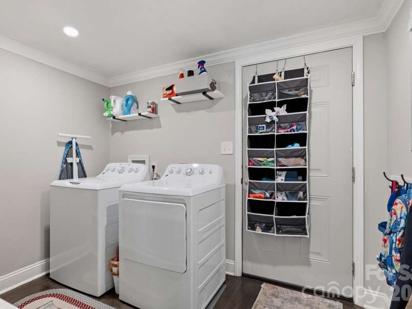 7808 Biddstone Court, Charlotte, NC 28226.  MLS# CAR4414783, YatesRealty ID 45992. 