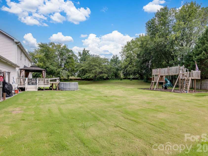 7808 Biddstone Court, Charlotte, NC 28226.  MLS# CAR4414783, YatesRealty ID 45992. 
