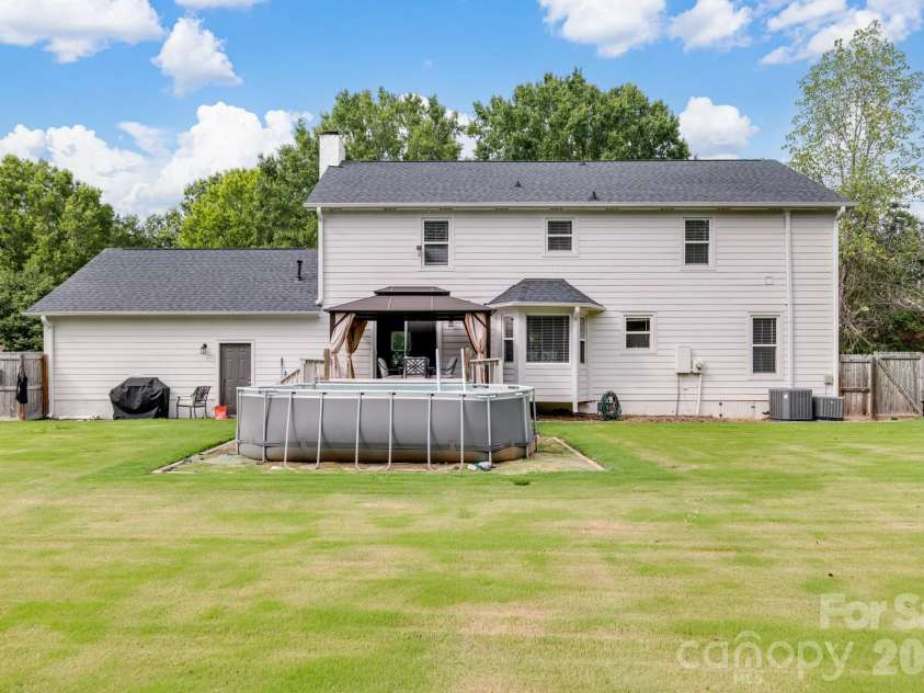 7808 Biddstone Court, Charlotte, NC 28226.  MLS# CAR4414783, YatesRealty ID 45992. 