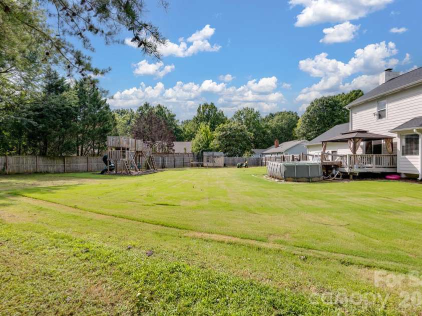 7808 Biddstone Court, Charlotte, NC 28226.  MLS# CAR4414783, YatesRealty ID 45992. 
