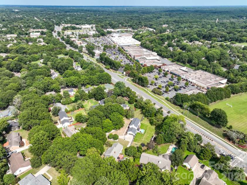7808 Biddstone Court, Charlotte, NC 28226.  MLS# CAR4414783, YatesRealty ID 45992. 