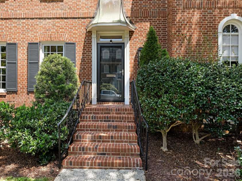 223 Perrin Place, Charlotte, NC 28207.  MLS# CAR4415312, YatesRealty ID 45995. 