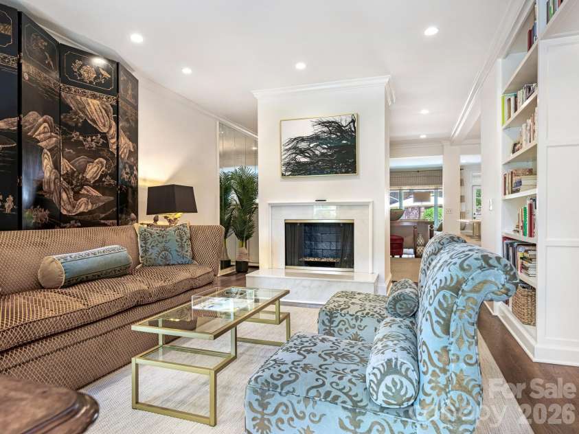 223 Perrin Place, Charlotte, NC 28207.  MLS# CAR4415312, YatesRealty ID 45995. 