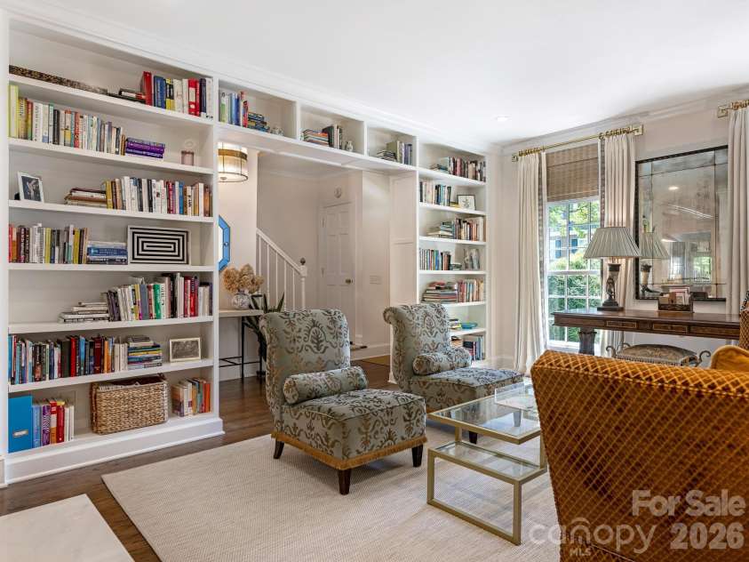 223 Perrin Place, Charlotte, NC 28207.  MLS# CAR4415312, YatesRealty ID 45995. 