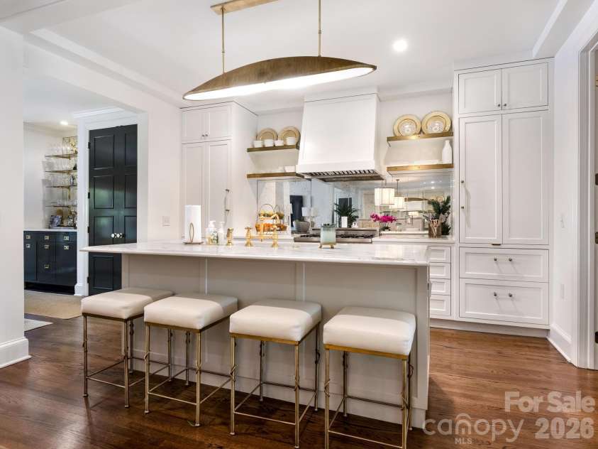 223 Perrin Place, Charlotte, NC 28207.  MLS# CAR4415312, YatesRealty ID 45995. 